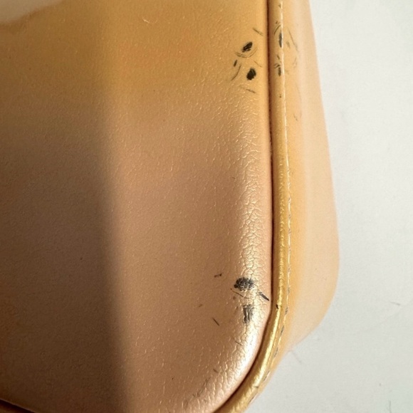 Vtg Longchamp-Classic Sophisticated Gold hued patent leather classic handbag - Picture 13 of 13